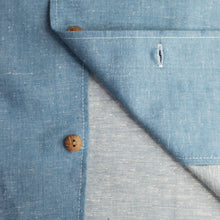 Laden Sie das Bild in den Galerie-Viewer, TEXTURED SKY BLUE HOLIDAY SHIRT