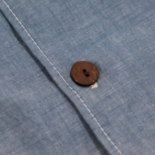 โหลดรูปภาพลงในเครื่องมือใช้ดูของ Gallery SELVEDGE CHAMBRAY HOLIDAY SHIRT