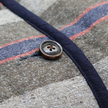 Load image into Gallery viewer, INDIGO QUILTED REVERSIBLE BLANKET-LINED JACKET (Indigo Diamond Quilt × Vintage Blanket Stripe)