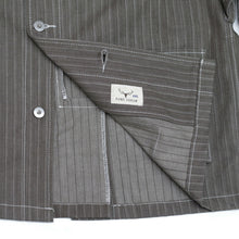 Laden Sie das Bild in den Galerie-Viewer, BROWN STRIPE HERRINGBONE SAFARI JACKET